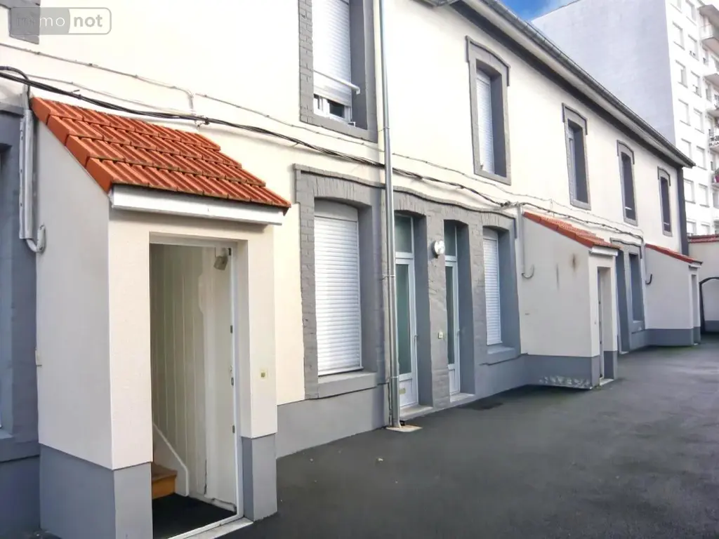 Location appartement Reims 51100 Marne 51 19 m2 1 pièce 360 euros 51082-L996 008