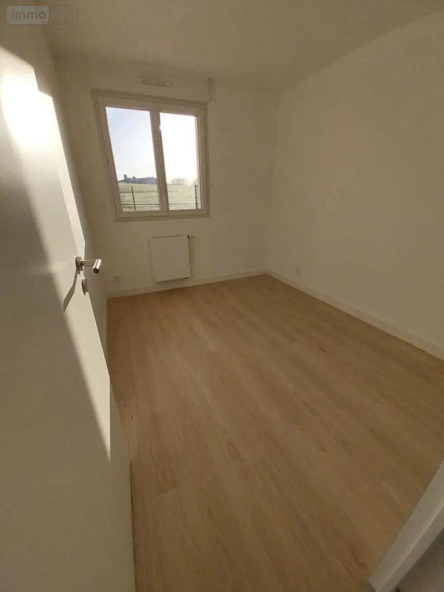 Location maison Combourg 35270 Ille-et-Vilaine 35 75 m2 4 pièces 1045 euros 35130-L327 008