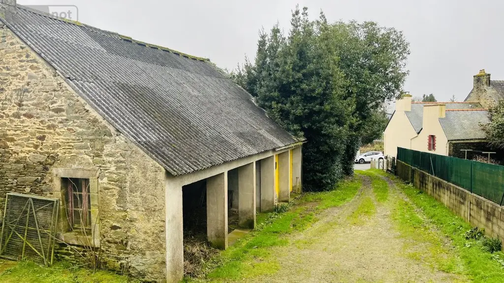 Immeuble de rapport a vendre Pluméliau-Bieuzy 56930 Morbihan 56 139 m2 198280 euros 56064-1312 008