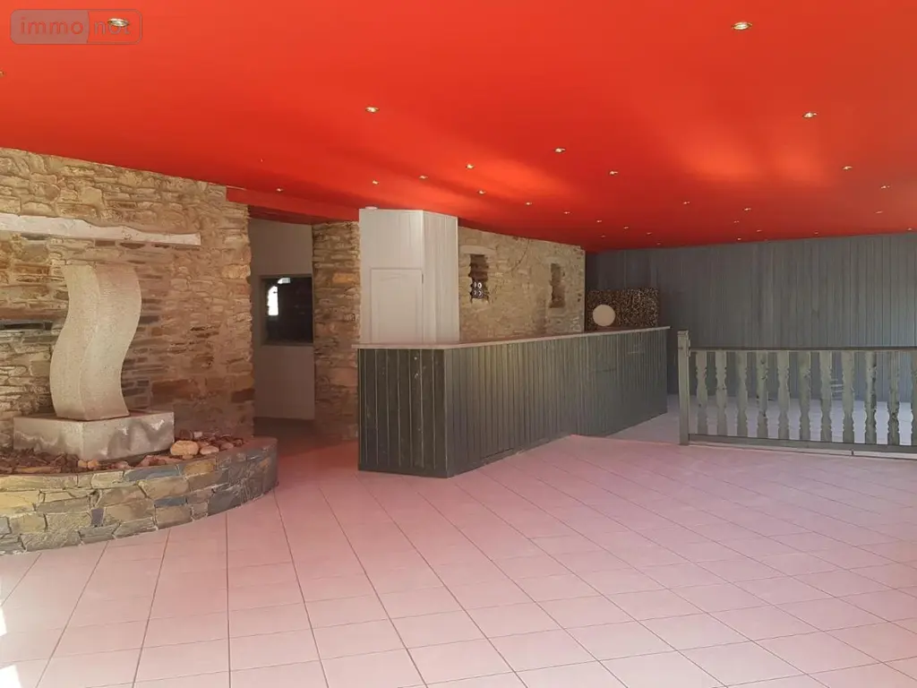 Fonds et murs commerciaux a vendre Gourin 56110 Morbihan 56 200 m2 131102 euros 56071-2677 003