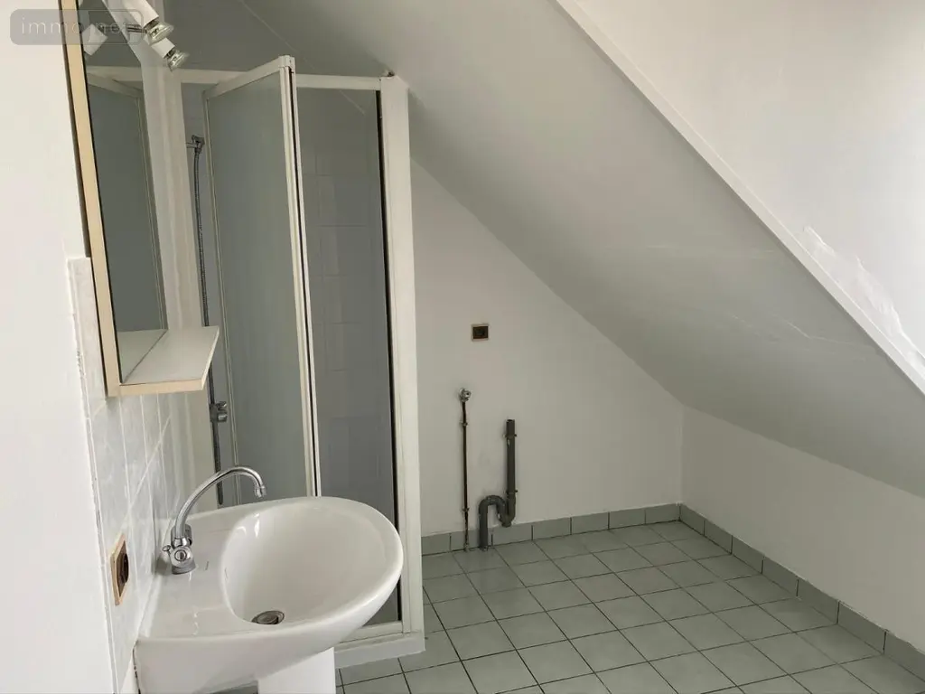 Location maison Évron 53150 Mayenne 53 44 m2 2 pièces 370 euros 53078-L167 006