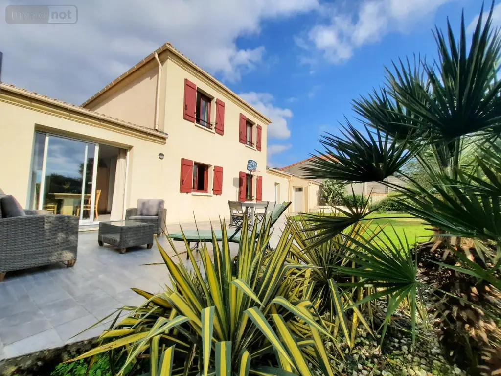 Maison a vendre Froidfond 85300 Vendée 85 156 m2 7 pièces 293800 euros 85091-5214 017
