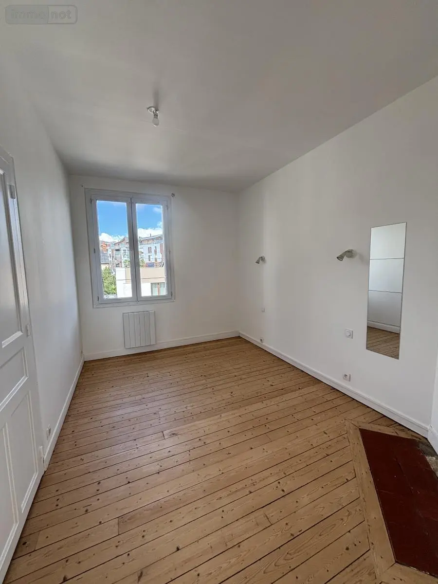 Location appartement Rennes 35700 Ille-et-Vilaine 35 37 m2 2 pièces 722 euros 35018-L1357 003