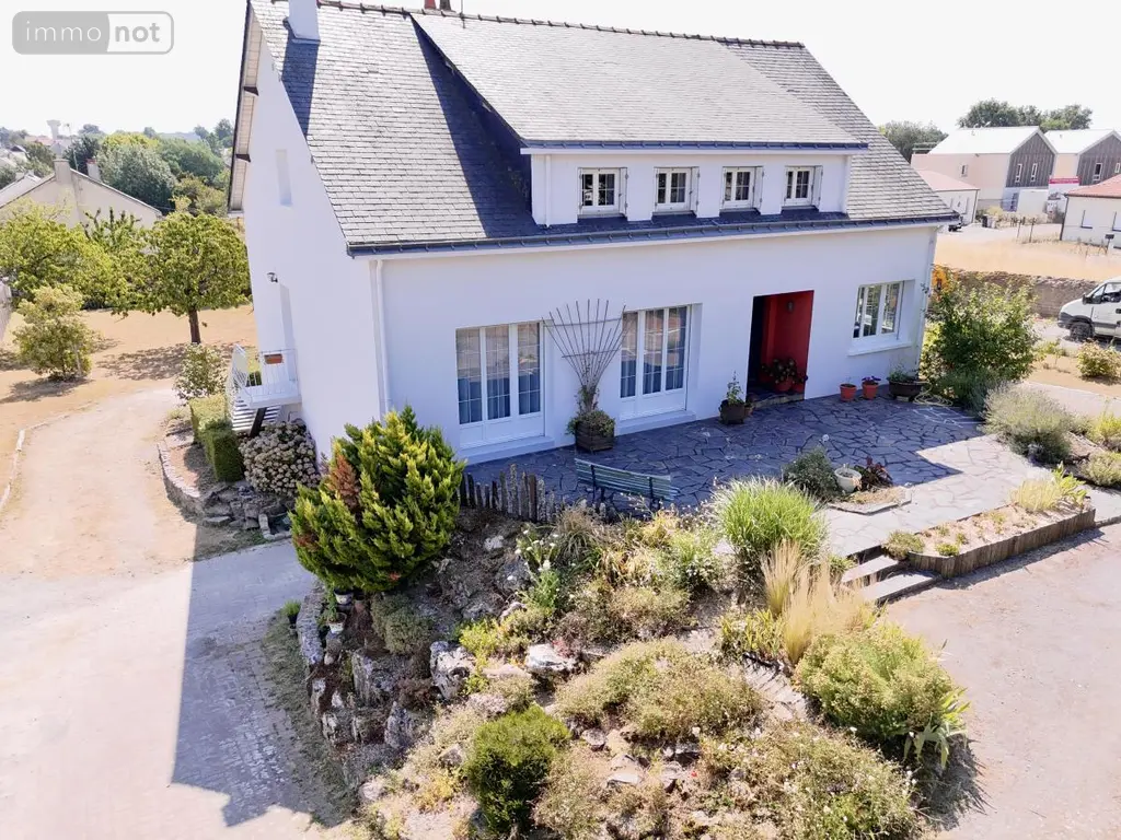 Maison a vendre Mauges-sur-Loire 49620 Maine-et-Loire 49 169 m2 9 pièces 326800 euros 49019-3563 019