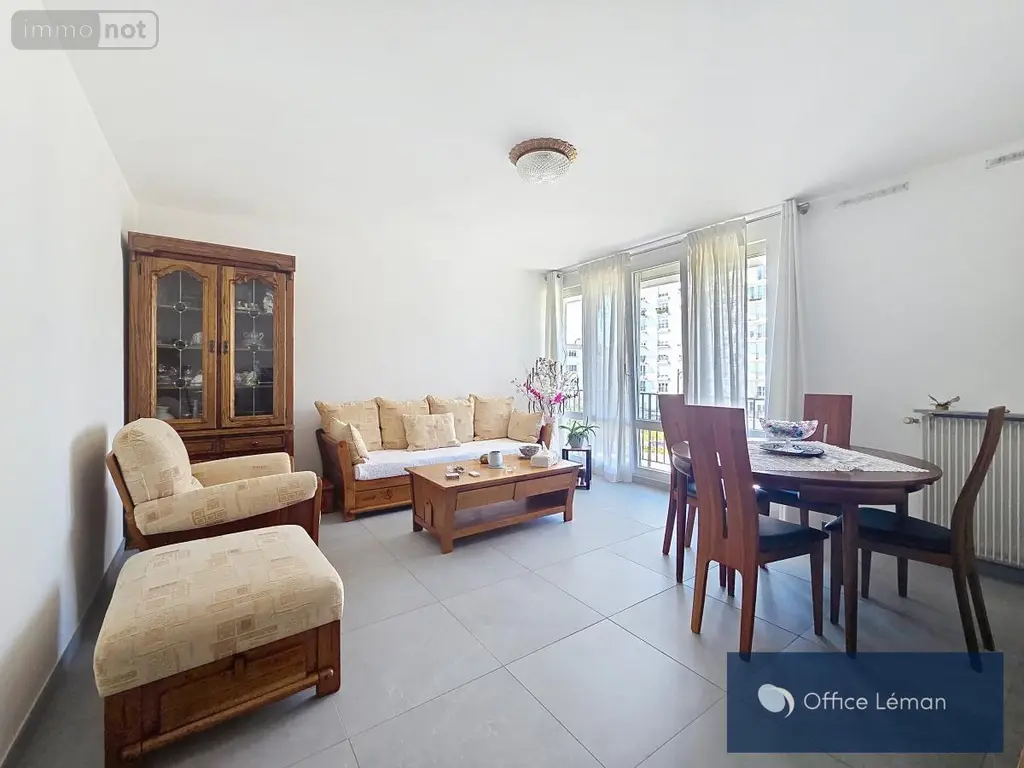 Appartement a vendre Ferney-Voltaire 01210 Ain 01 69 m2 3 pièces 360000 euros 01047-870 001