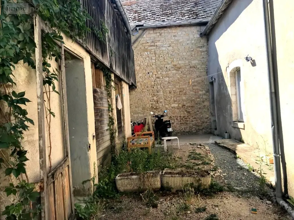 Immeuble de rapport a vendre Les Aix-d'Angillon 18220 Cher 18 150 m2 156750 euros 18006-250 004