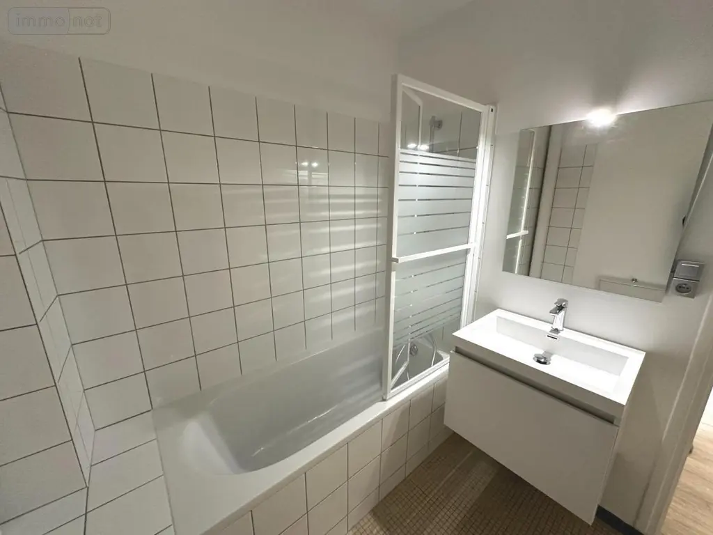 Location appartement Reims 51100 Marne 51 34 m2 1 pièce 581 euros 51047-L215 002