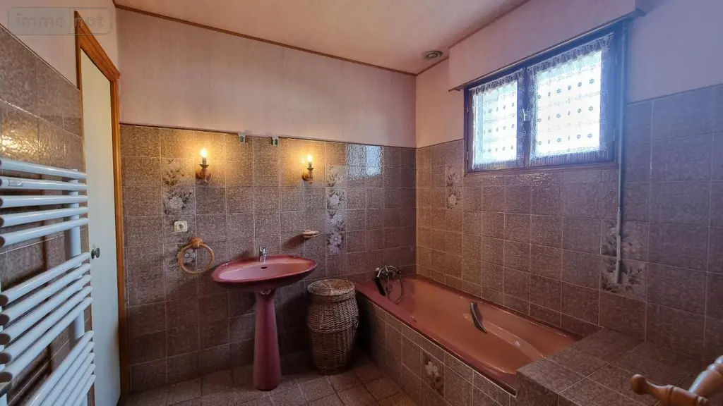 Maison a vendre Callac 22160 Côtes-d'Armor 22 121 m2 5 pièces 135975 euros 29066-3880 010