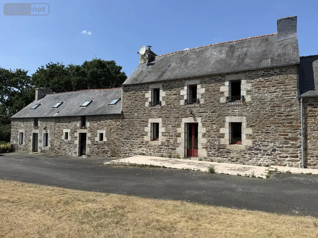 Maison a vendre Pont-Melvez 22390 Côtes-d'Armor 22 196 m2 206760 euros 22064-1387 003