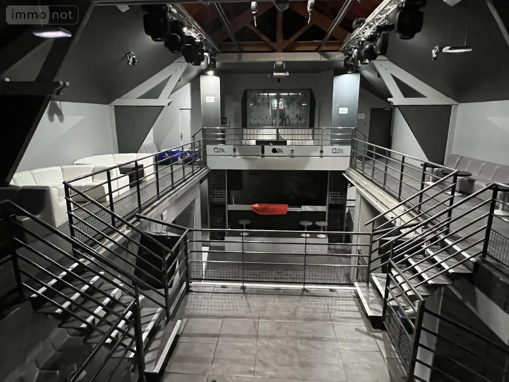 Fonds et murs commerciaux a vendre Beaupréau-en-Mauges 49600 Maine-et-Loire 49 1275 m2 619200 euros 49058-1416 011
