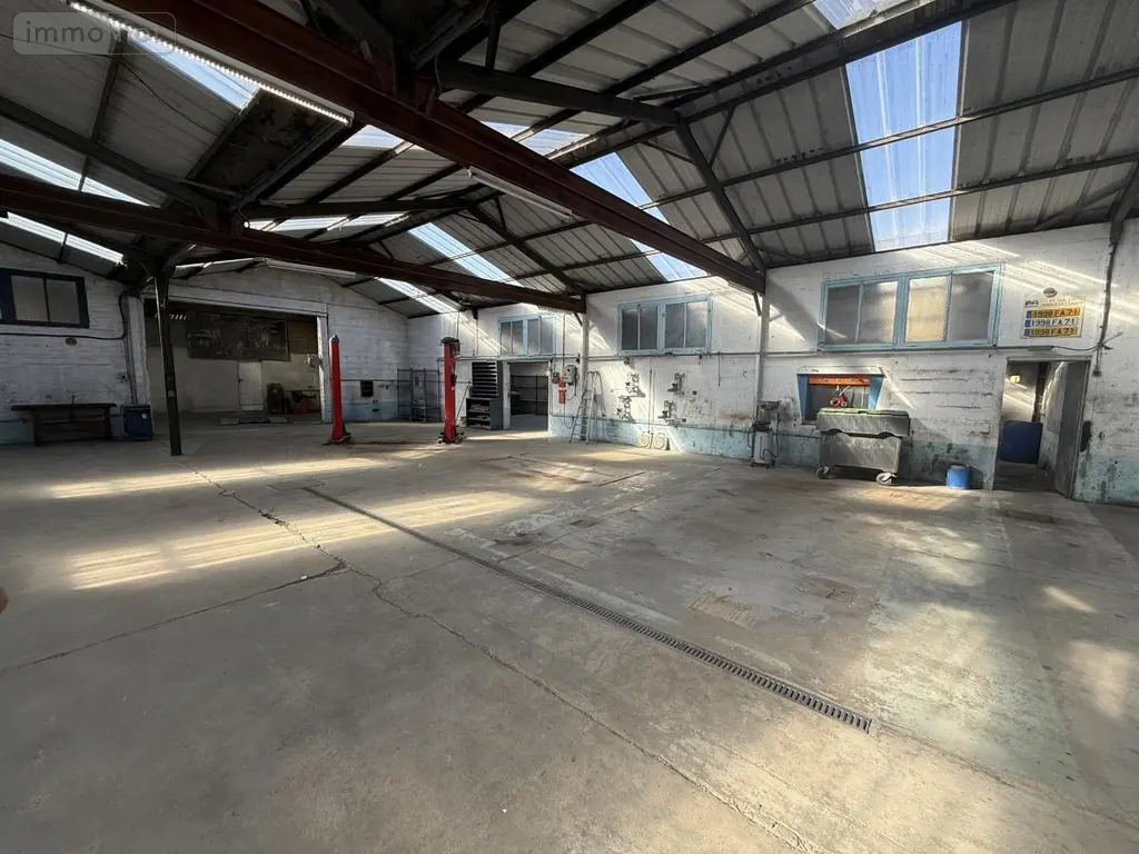 Garage et parking a vendre Doullens 80600 Somme 80 770 m2 239200 euros 80121-2881 003