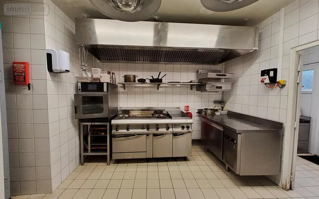 Fonds et murs commerciaux a vendre Carhaix-Plouguer 29270 Finistère 29 148 m2 262500 euros 29066-3719 015