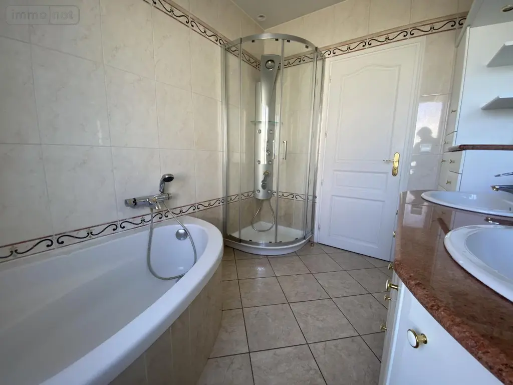 Maison a vendre Cholet 49300 Maine-et-Loire 49 192 m2 9 pièces 354160 euros 49058-1500 013