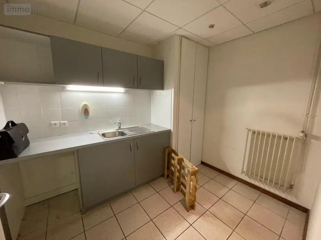 Location fonds et murs commerciaux Damparis 39500 Jura 39 115 m2 1200 euros 39033-L501 009