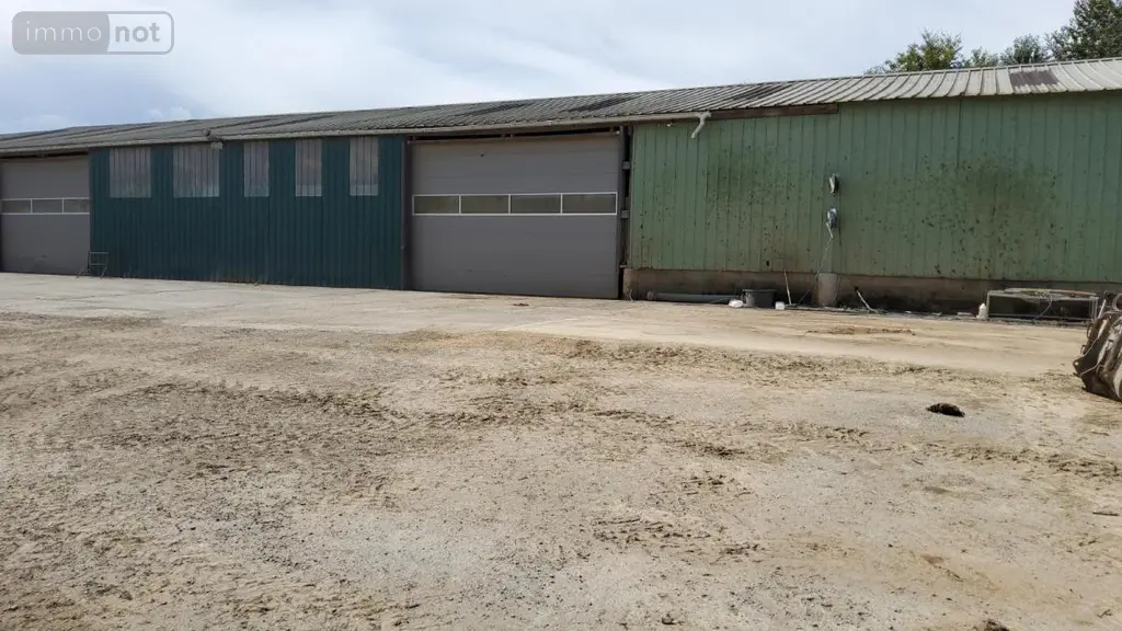 Garage et parking a vendre Saint-Hernin 29270 Finistère 29 1365 m2 273000 euros 29066-3778 004