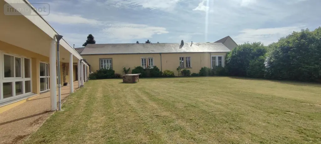 Immeuble de rapport a vendre Marigné-Laillé 72220 Sarthe 72 1557 m2 928372 euros 72010-1803 004