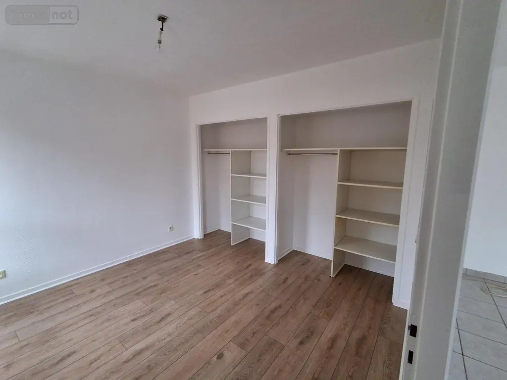 Location appartement Bourg-en-Bresse 01000 Ain 01 76 m2 774 euros 01083-L135 010
