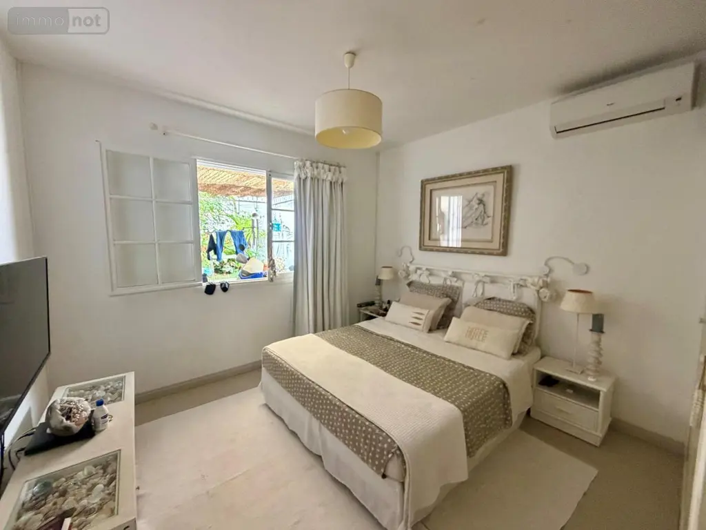 Maison a vendre Saint-Paul 97460 La Réunion 974 135 m2 5 pièces 1350000 euros 97409-351 010