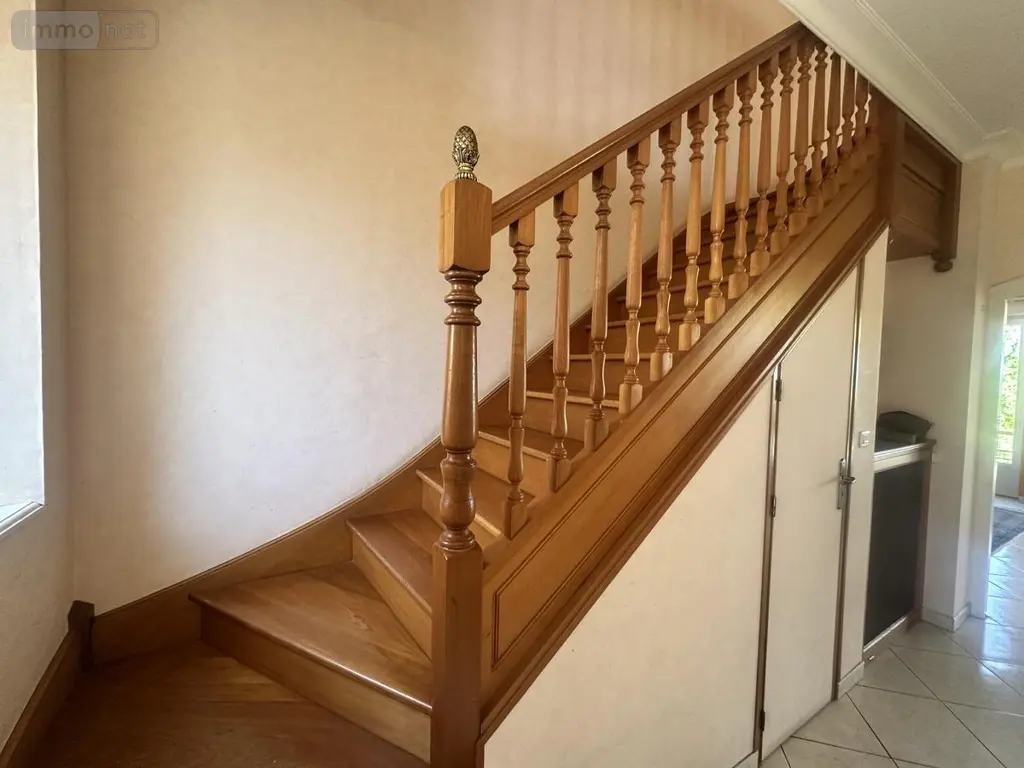 Maison a vendre Neuvéglise-sur-Truyère 15260 Cantal 15 146 m2 217300 euros 15046-87 006