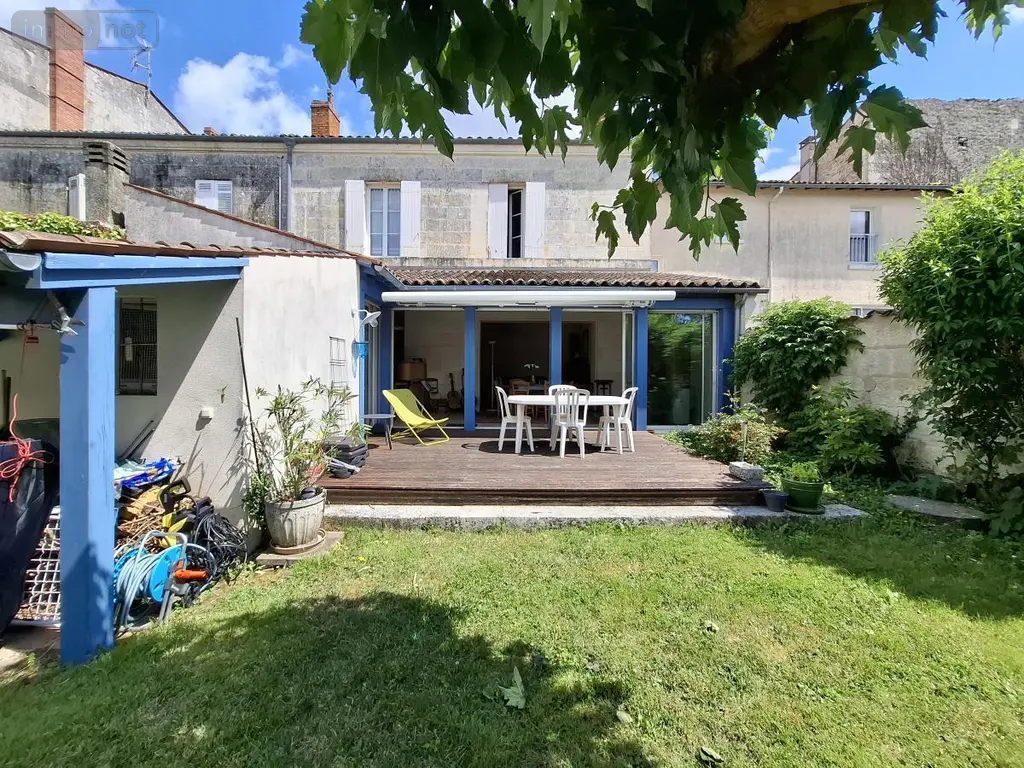 Maison a vendre Saintes 17100 Charente-Maritime 17 156 m2 6 pièces 475000 euros 17111-660 026