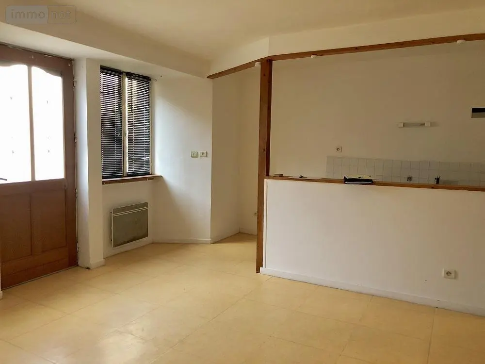 Immeuble de rapport a vendre Crosmières 72200 Sarthe 72 114 m2 105000 euros 72068-2121 003
