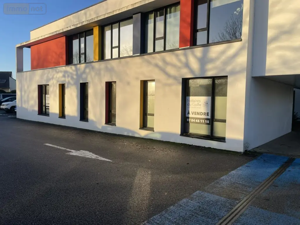 Fonds et murs commerciaux a vendre Vannes 56000 Morbihan 56 124 m2 330750 euros 56004-878 005