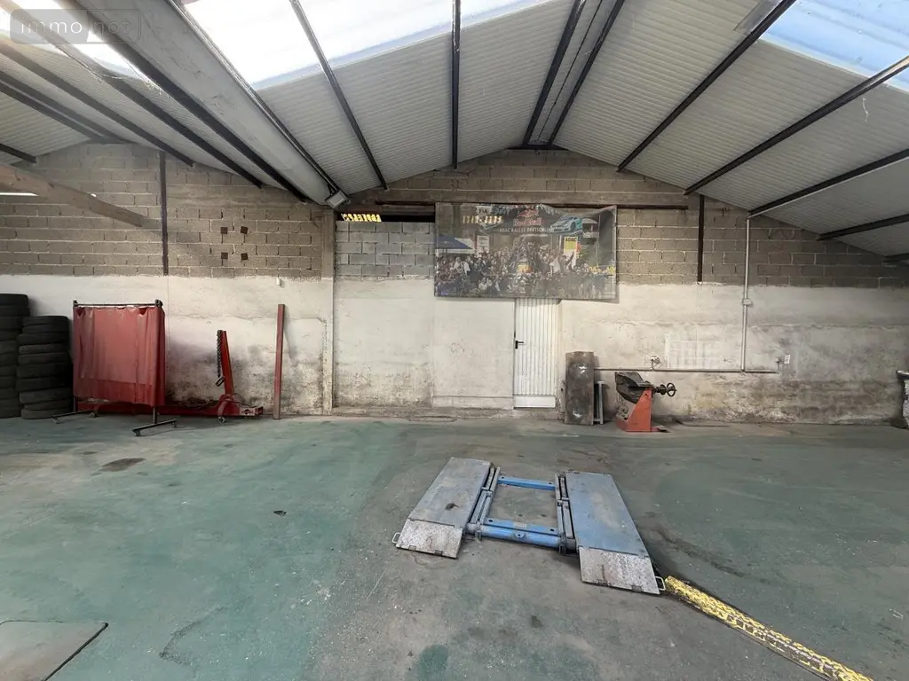 Garage et parking a vendre Doullens 80600 Somme 80 770 m2 239200 euros 80121-2881 005