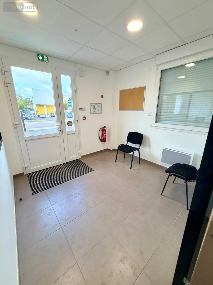 Location fonds et murs commerciaux Bezannes 51430 Marne 51 817 m2 6000 euros 51067-L72 004