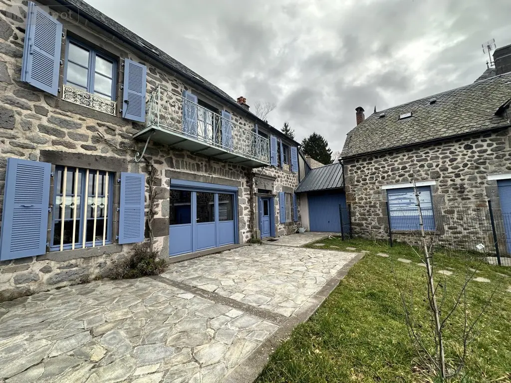 Maison a vendre Cézens 15230 Cantal 15 168 m2 249000 euros 15046-63 017
