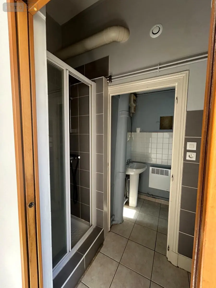 Location appartement Bourg-en-Bresse 01000 Ain 01 35 m2 1 pièce 380 euros 01065-L425 004