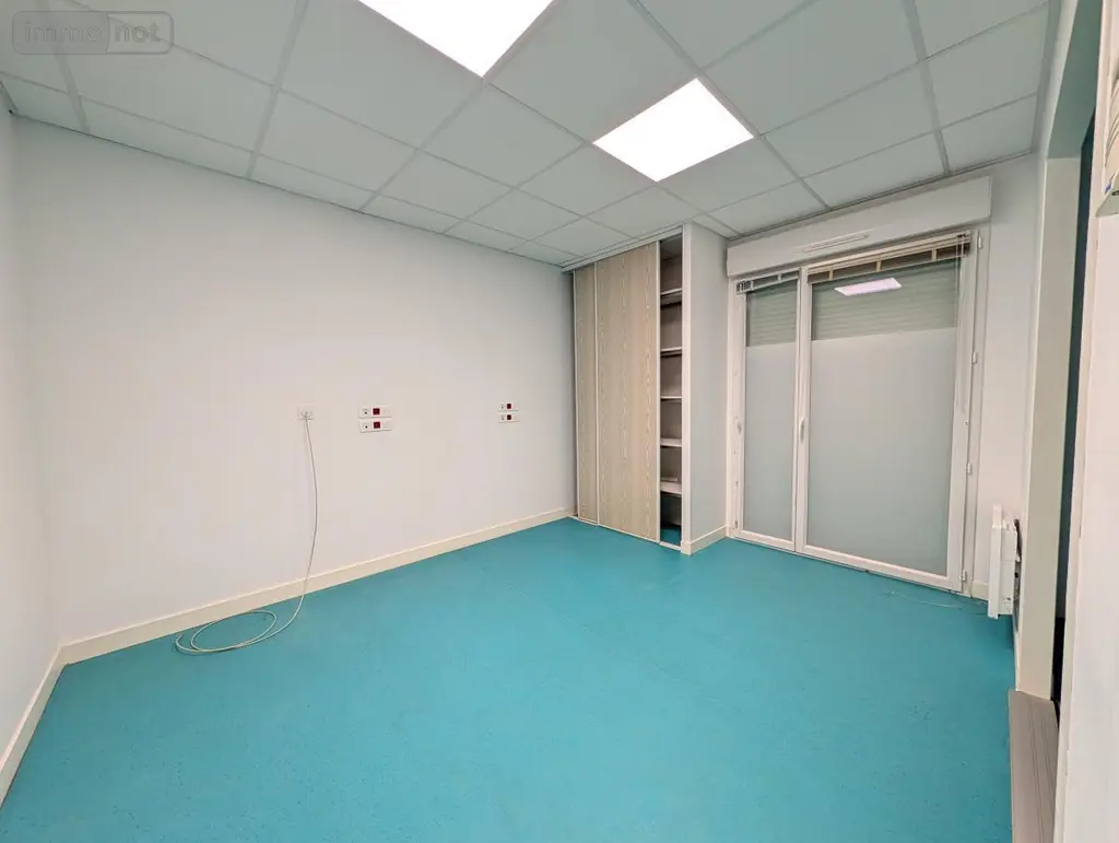 Fonds et murs commerciaux a vendre Morlaix 29600 Finistère 29 188 m2 294280 euros 29086-1745 008