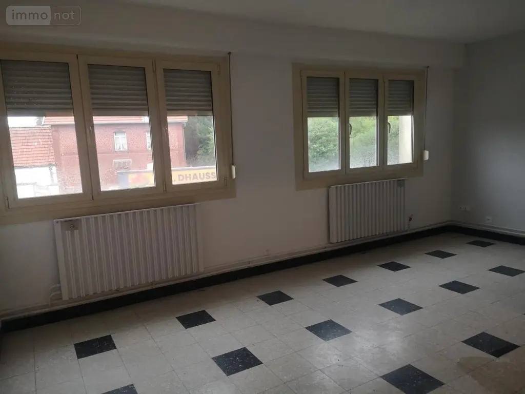 Location fonds et murs commerciaux Cambrai 59400 Nord 59 378 m2 6 pièces 2800 euros 59084-L1518 009