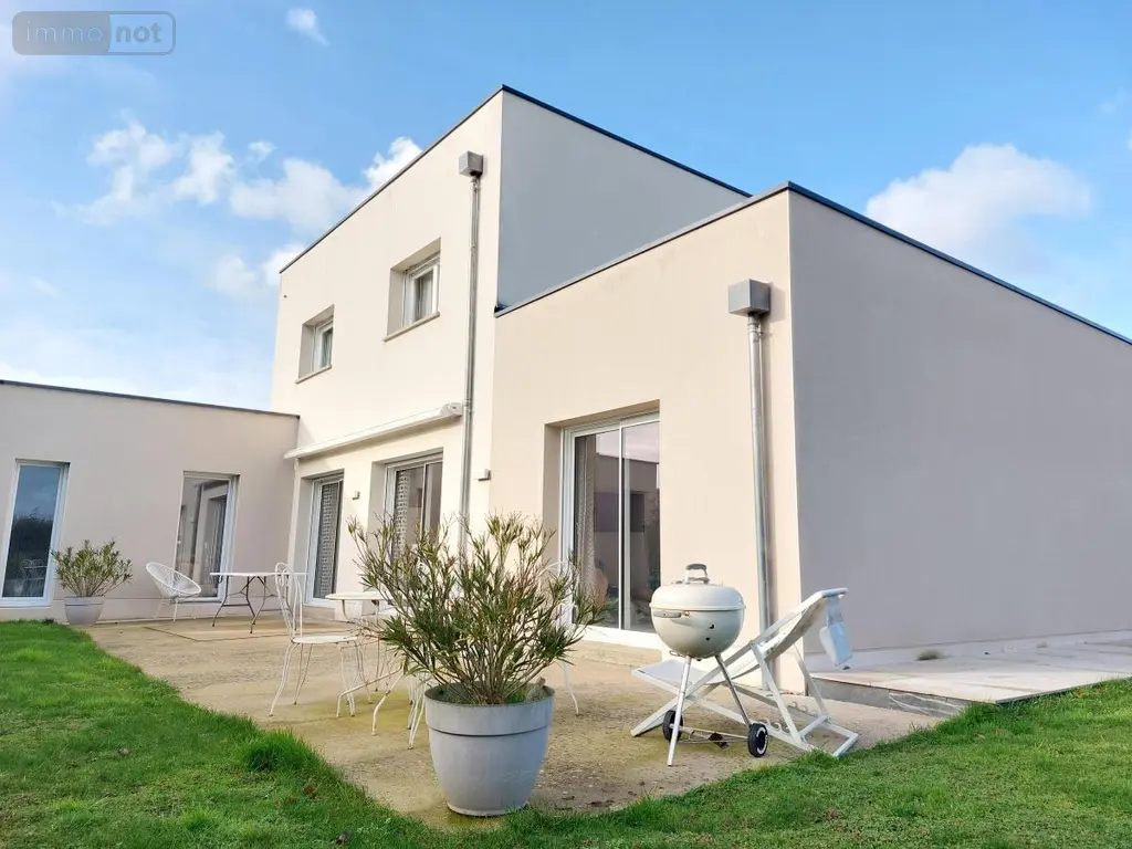 Maison a vendre Cossé-le-Vivien 53230 Mayenne 53 180 m2 8 pièces 327600 euros 53032-1018 001