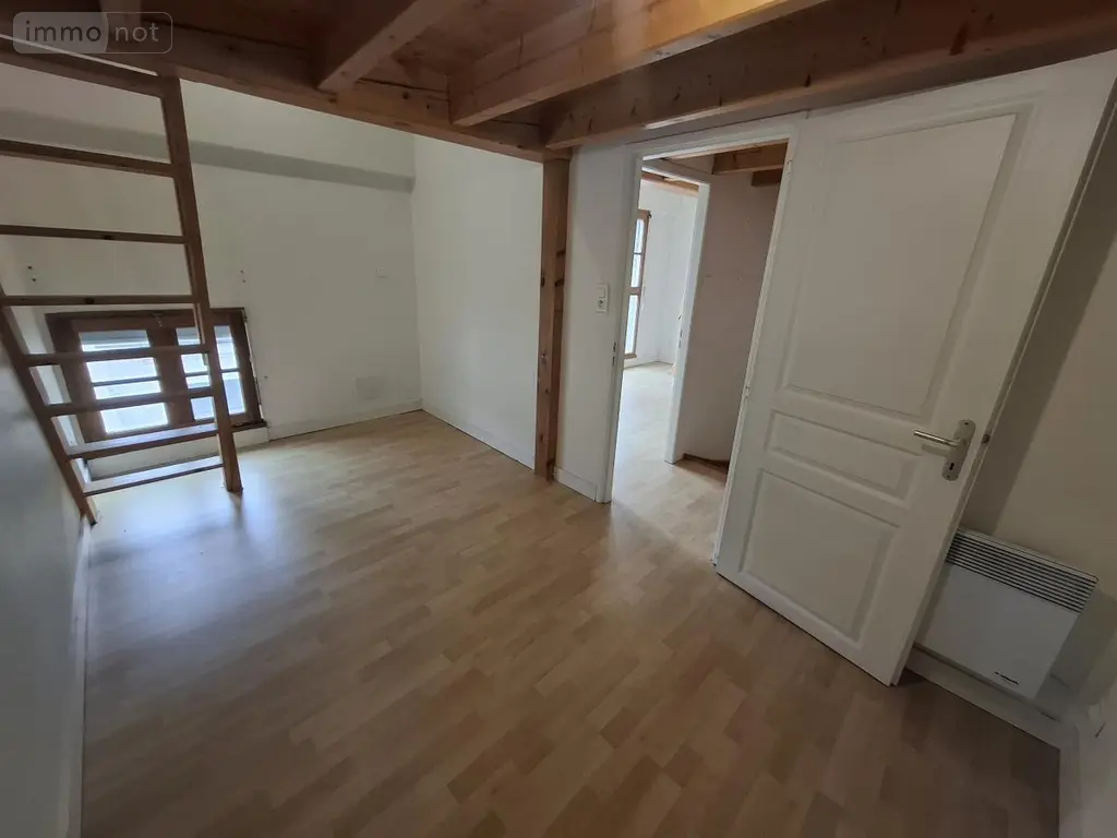 Appartement a vendre Saintes 17100 Charente-Maritime 17 96 m2 4 pièces 178364 euros 17111-753 018