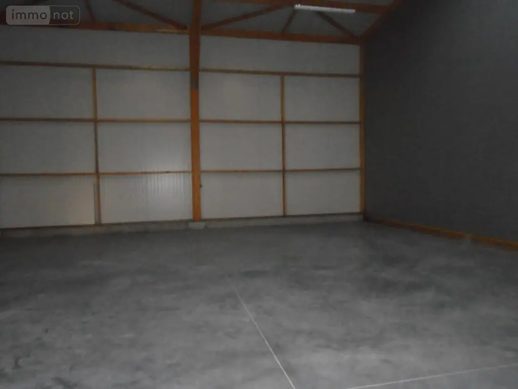 Location fonds et murs commerciaux Mouen 14790 Calvados 14 150 m2 985 euros 14002-L410 002