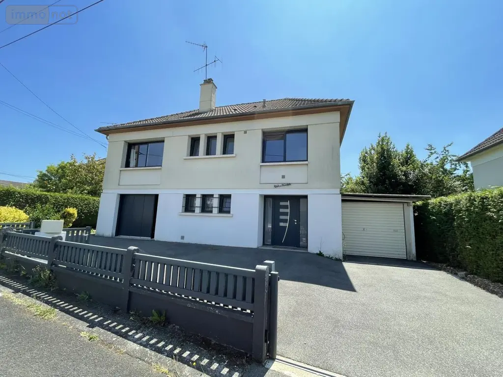 Location maison Saint-Berthevin 53940 Mayenne 53 116 m2 5 pièces 1100 euros 53032-L362 007