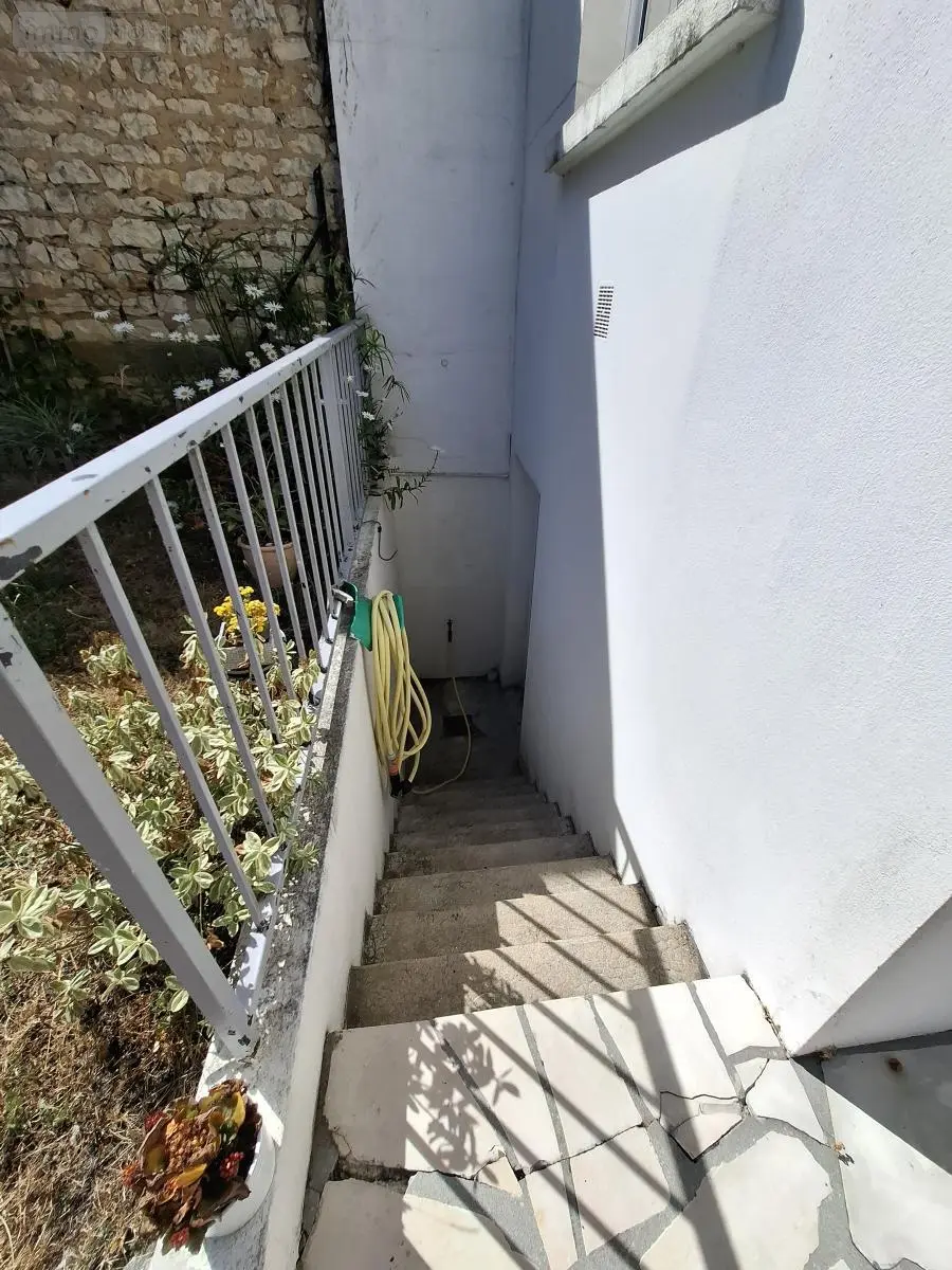 Maison a vendre Saintes 17100 Charente-Maritime 17 147 m2 8 pièces 374000 euros 17111-746 033