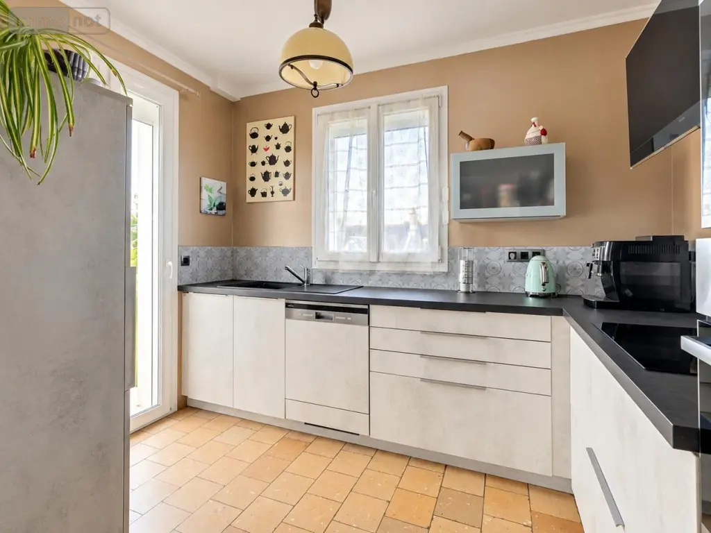 Maison a vendre Saint-Genouph 37510 Indre-et-Loire 37 151 m2 7 pièces 317000 euros 37096-70 004