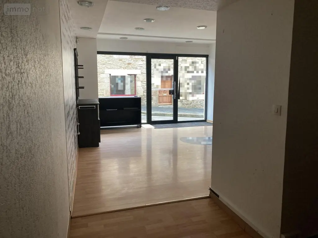 Location fonds et murs commerciaux Lannion 22300 Côtes-d'Armor 22 43 m2 650 euros 22086-L54 003
