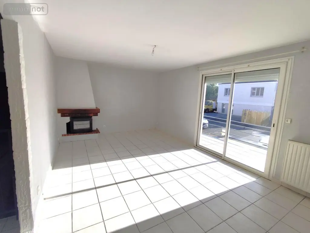 Location maison Avrillé 49240 Maine-et-Loire 49 99 m2 4 pièces 1100 euros 49005-L149 004