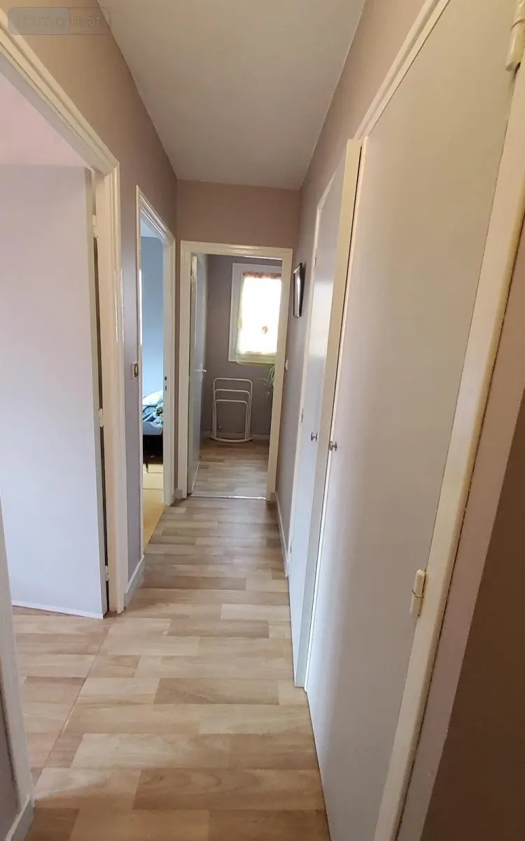 Appartement a vendre Carhaix-Plouguer 29270 Finistère 29 106 m2 5 pièces 141750 euros 29066-3732 009