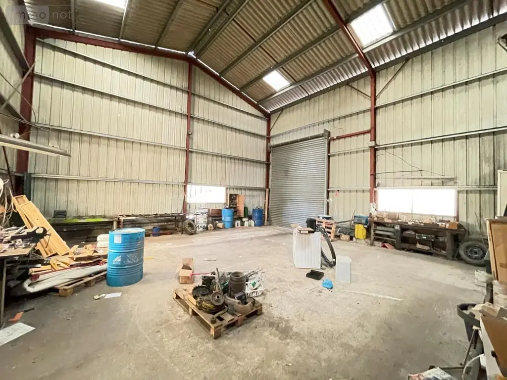 Fonds et murs commerciaux a vendre Saint-Jean-de-Liversay 17170 Charente-Maritime 17 4000 m2 3090000 euros 17015-504 017