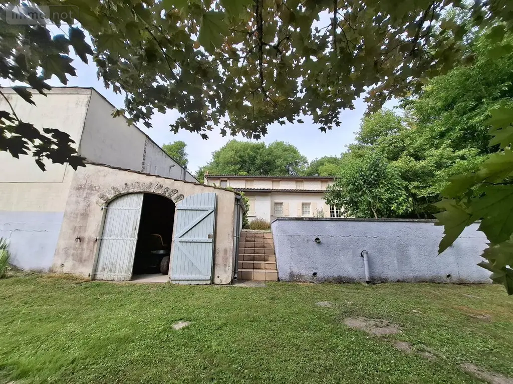Maison a vendre Saintes 17100 Charente-Maritime 17 405 m2 11 pièces 475000 euros 17111-738 037