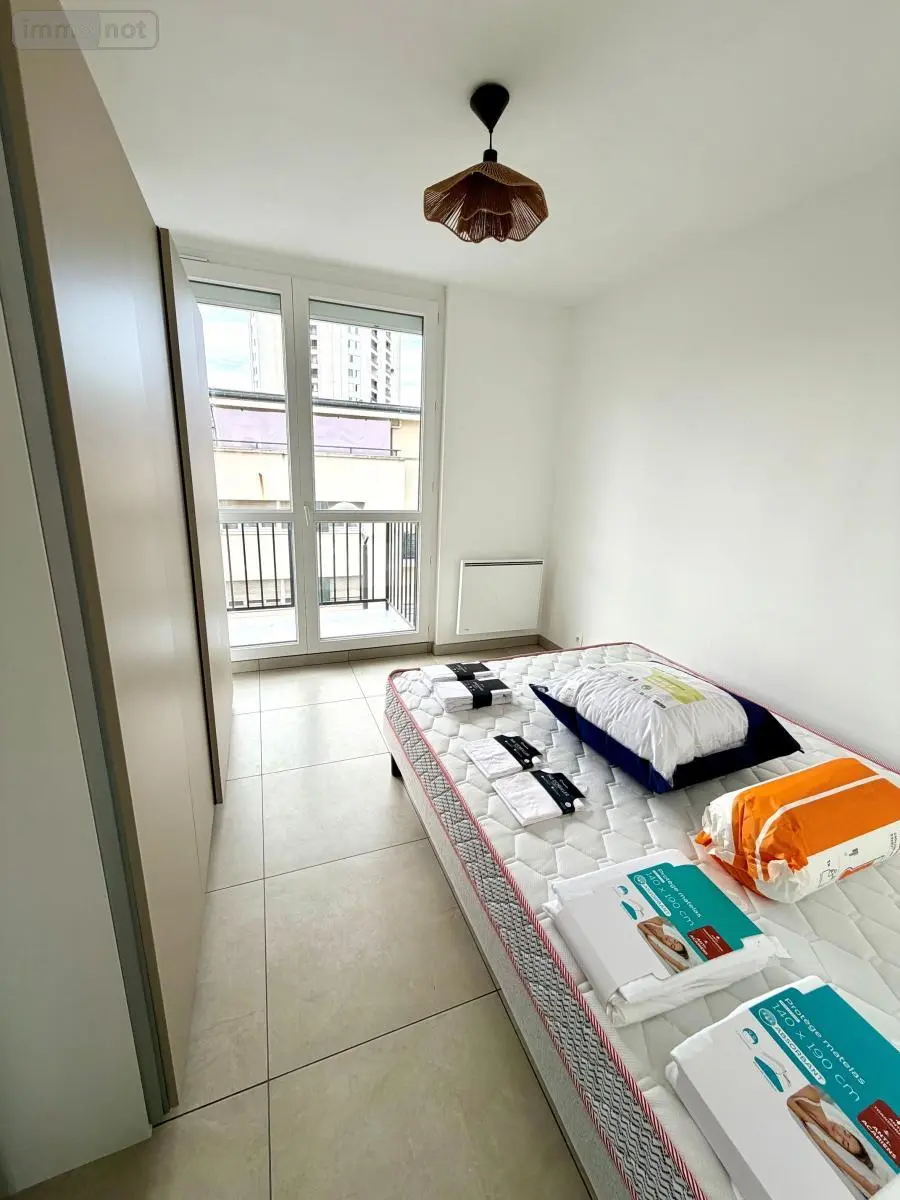 Location appartement Reims 51100 Marne 51 54 m2 983 euros 51067-L71 005