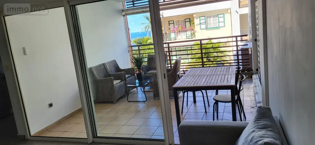 Appartement a vendre Saint-Pierre 97410 La Réunion 974 66 m2 3 pièces 336600 euros 97411-369 002