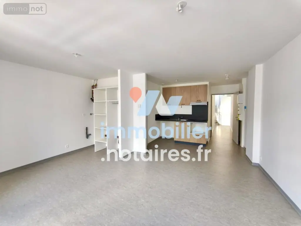 Location appartement Saint-Chély-d'Apcher 48200 Lozère 48 28 m2 370 euros 48032-L129 001