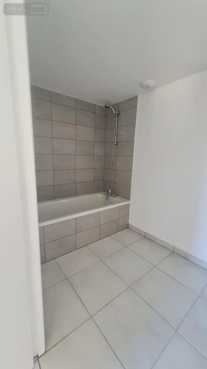 Appartement a vendre Challes-les-Eaux 73190 Savoie 73 88 m2 4 pièces 371830 euros 73006-200 004