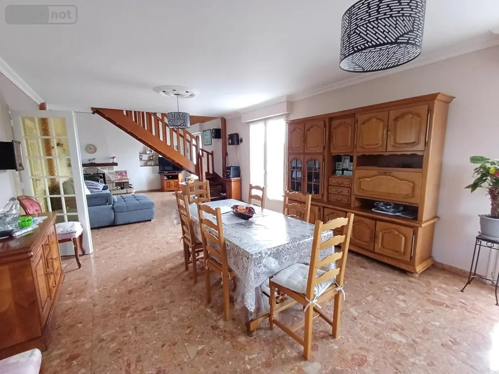 Maison a vendre Loudéac 22600 Côtes-d'Armor 22 216 m2 8 pièces 244400 euros 22110-2177 003