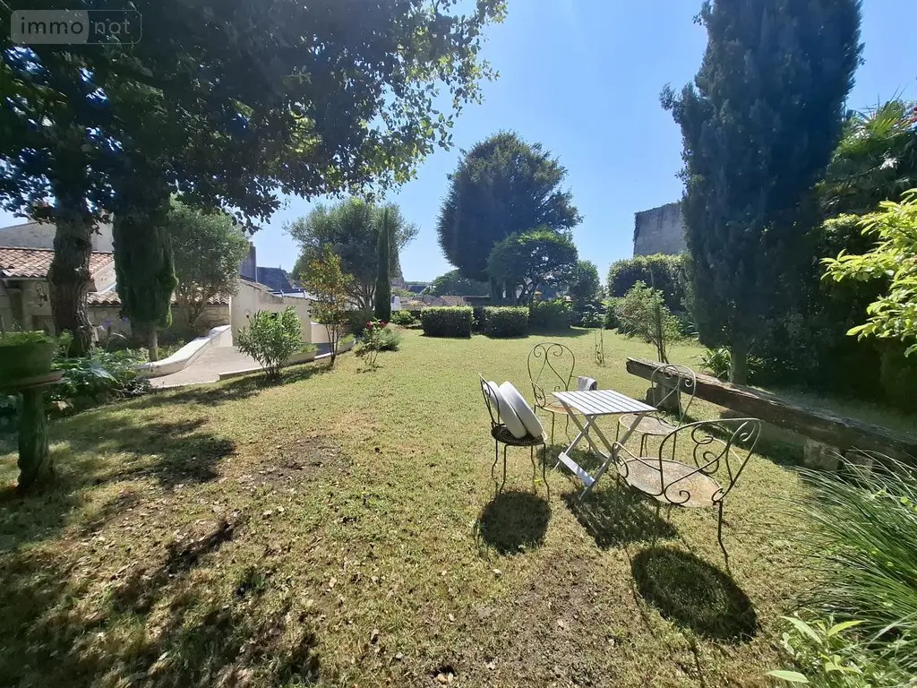 Maison a vendre Saintes 17100 Charente-Maritime 17 350 m2 13 pièces 988000 euros 17111-674 006