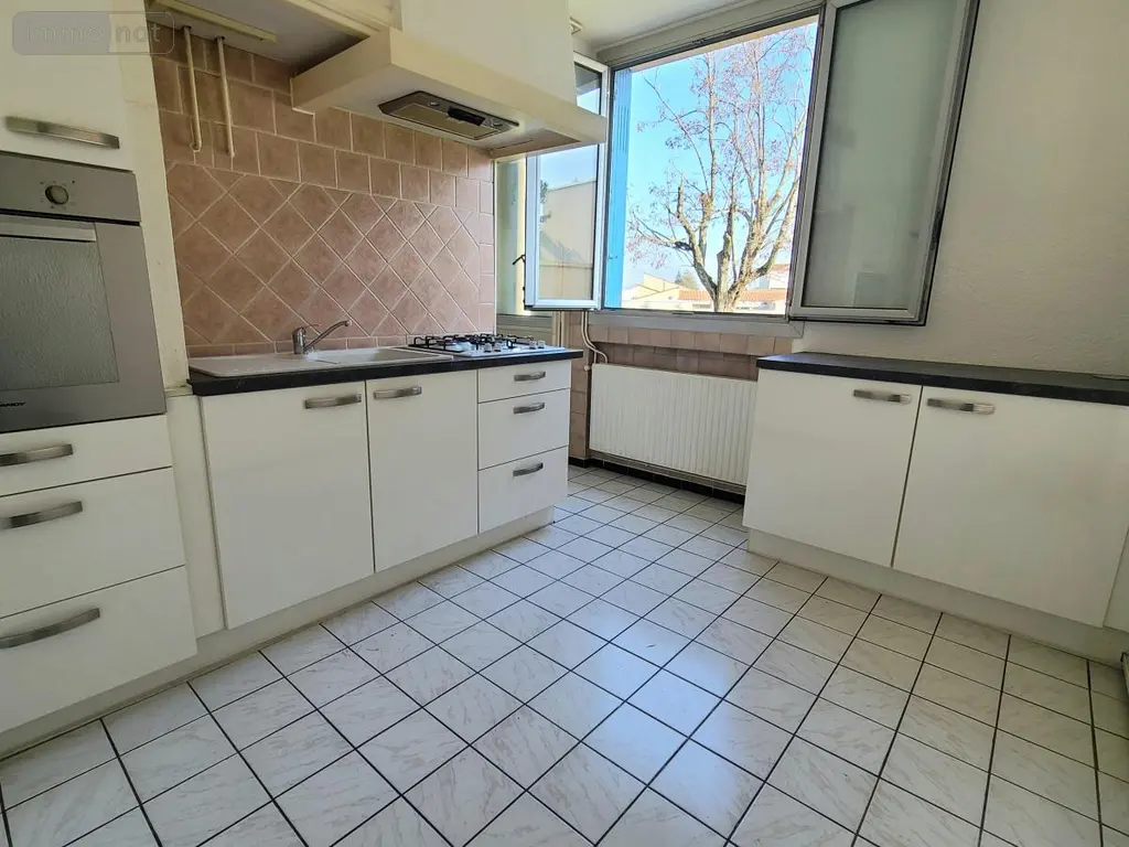 Appartement a vendre Pierrelatte 26700 Drôme 26 76 m2 4 pièces 120000 euros 26060-825 003